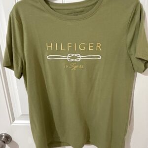 Tommy hilfigar tshirt.